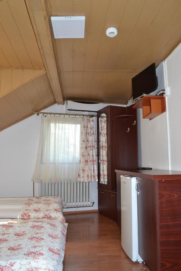 Pensiunea Bety Tutulesti Extérieur photo